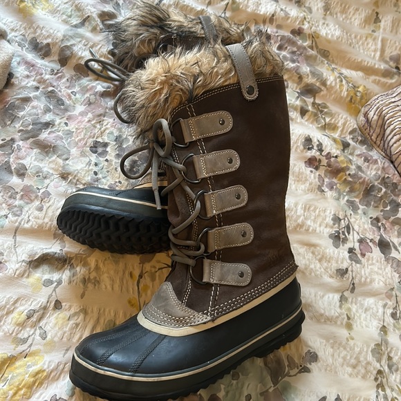 Sorel Joan of Artic Boots - Picture 2 of 5